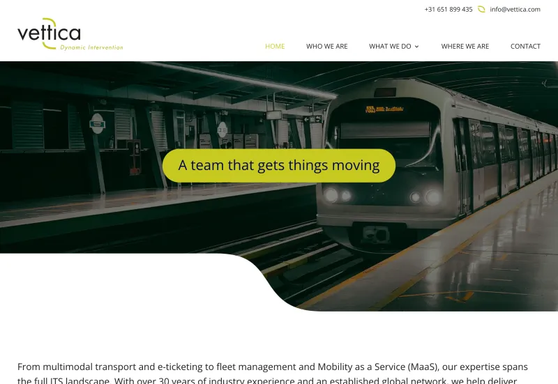Engelstalige website van Vettica met een metro langs een perron en de kop "A team that gets things moving"